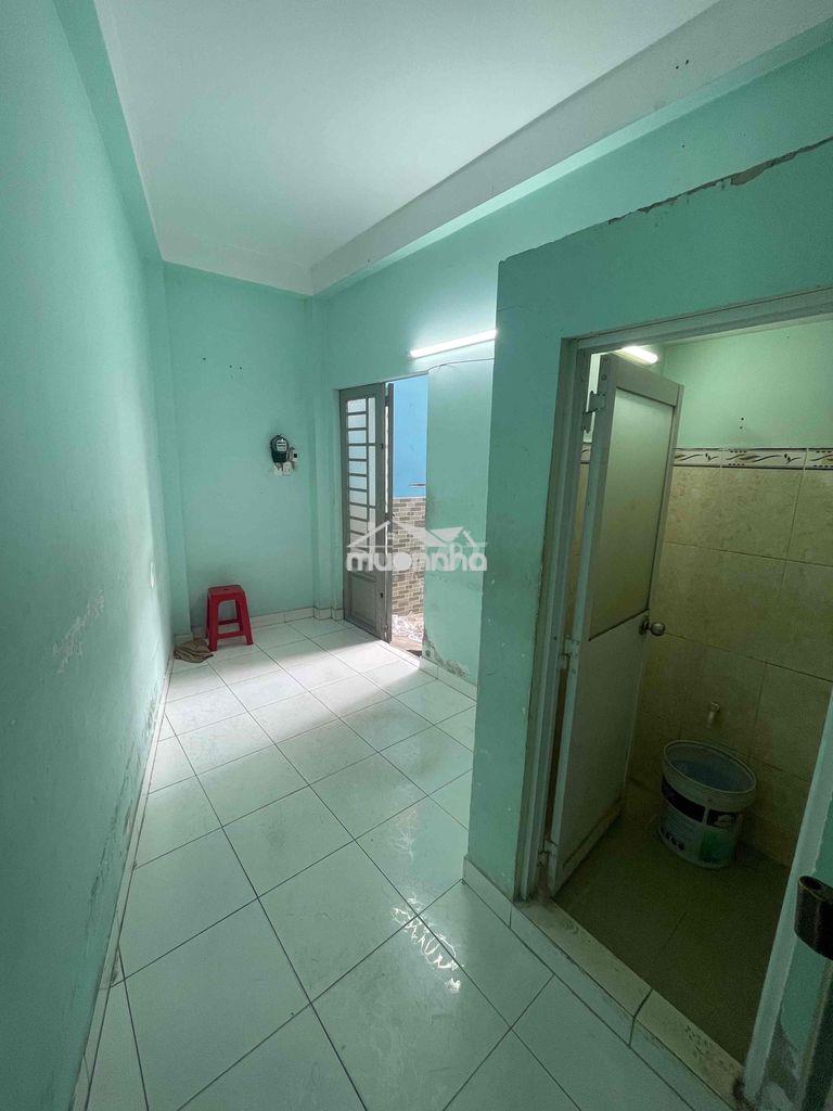Cho thuê nhà nguyên căn - 1trệt1lầucósânthượng - hẻm xe tải - Ảnh 2