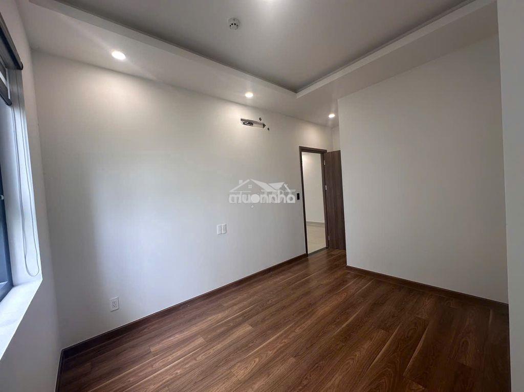 Q7 riverside cho thuê căn 2pn có máy lạnh, máy nước nóng, rèm, ở liền - Ảnh 4