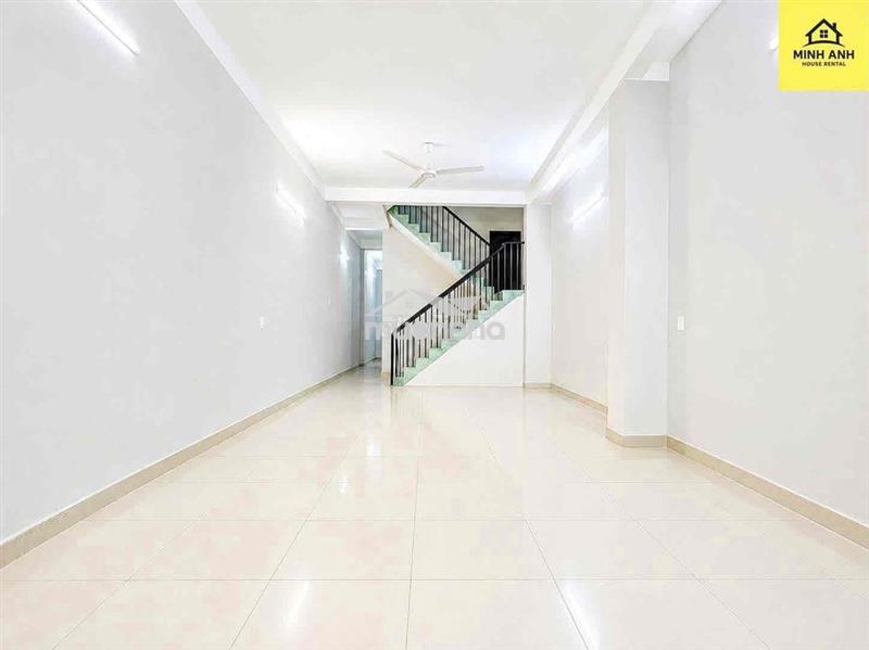 Cho thuê nguyên căn bên hông đại học hồng bàng