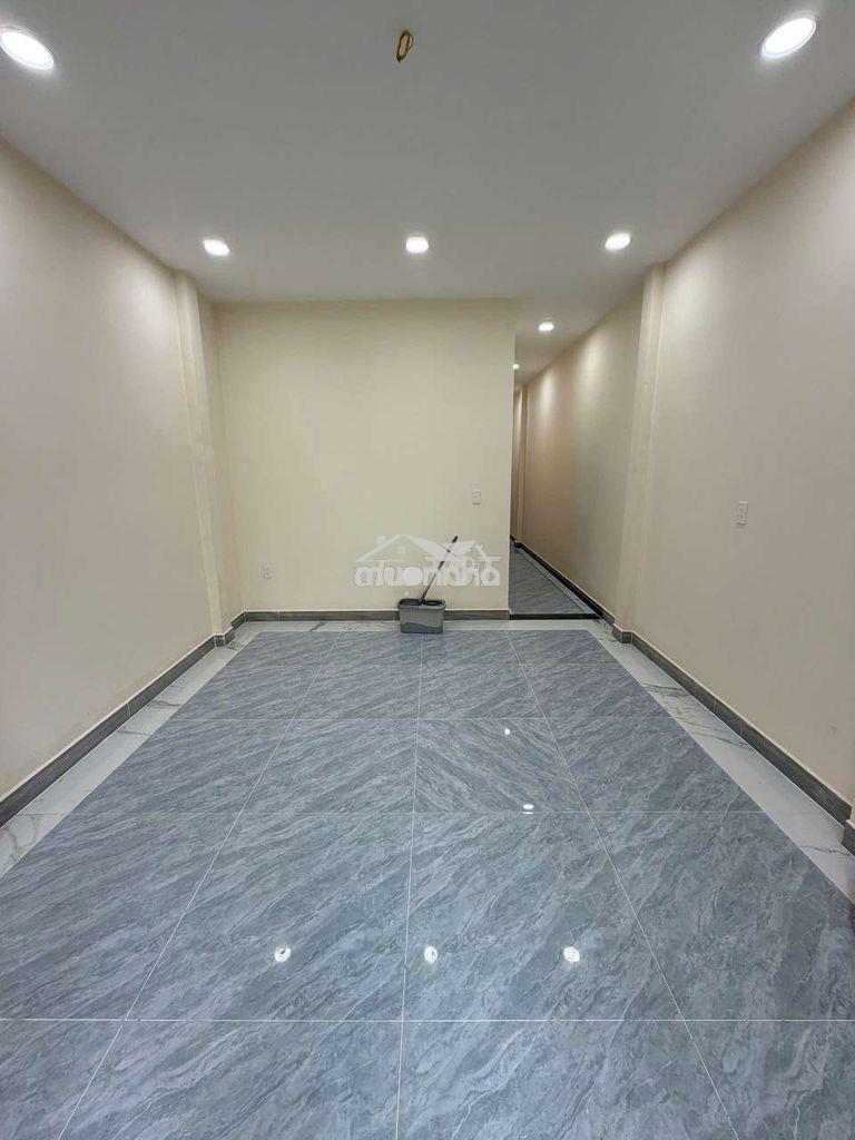 Cho thuê nhà xây mới hẻm 8m thông 