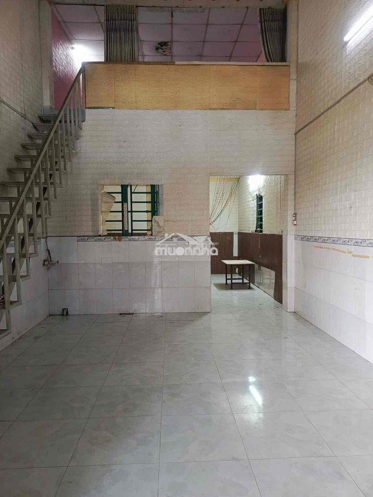Cho thuê nhà liên ấp 26 gần chợ gần nhà thờ gác lửng trống sẵn ở liền