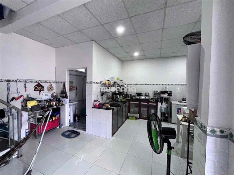 Nhà 1 trệt 1 lầu - 2 phòng ngủ + 2wc