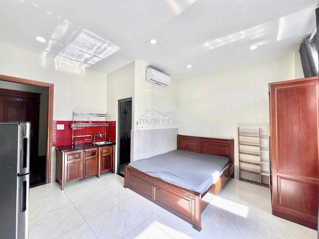 Phòng có ban công siêu rộng mát - full nội thất gỗ ngay p4 q8 - giá 5t - Ảnh 4