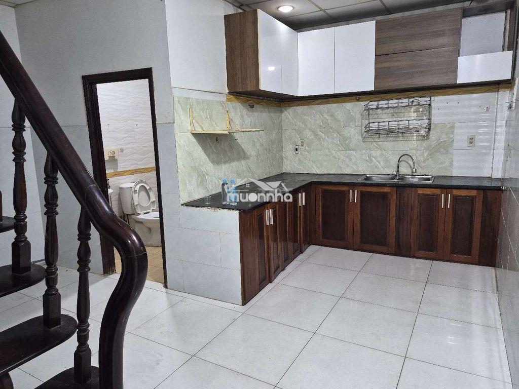 Nhà mặt tiền đường xe tải mua bán  - Ảnh 2