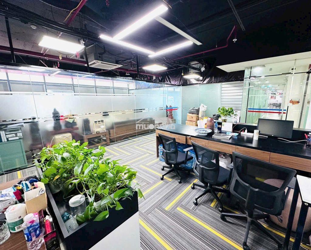 Cho thuê văn phòng ung văn khiêm 200m2, 67tr, full nội thất - Ảnh 2