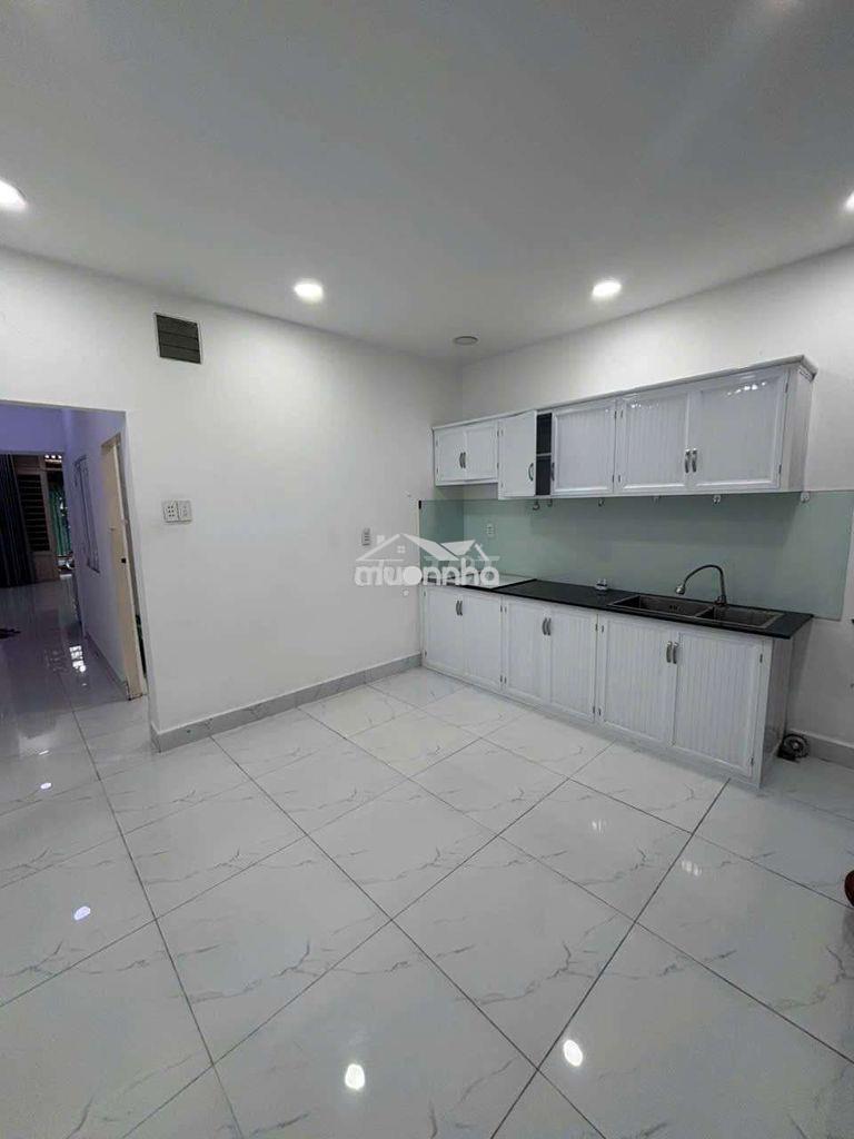 Nhà to rộng rãi sạch sẽ - Ảnh 3