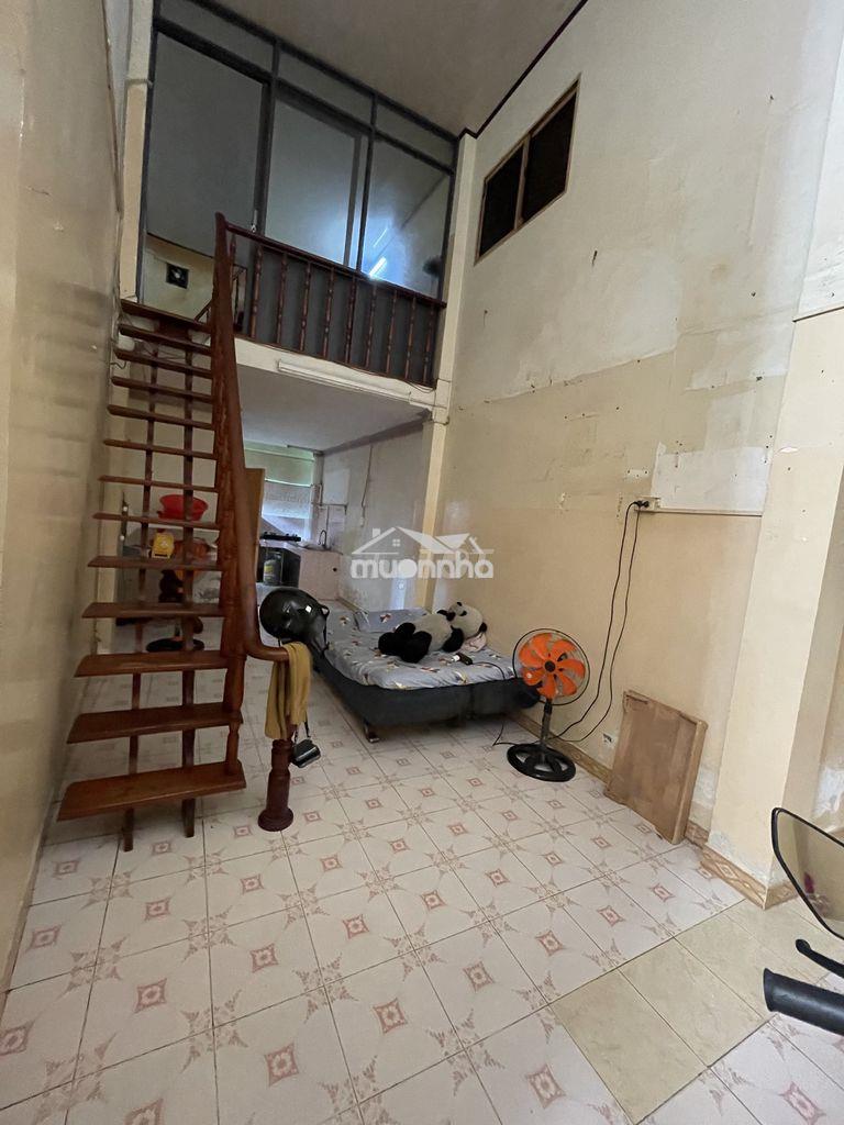 Cho thuê nhà 927/11 cmt8 quận tân bình giá 10tr có bớt