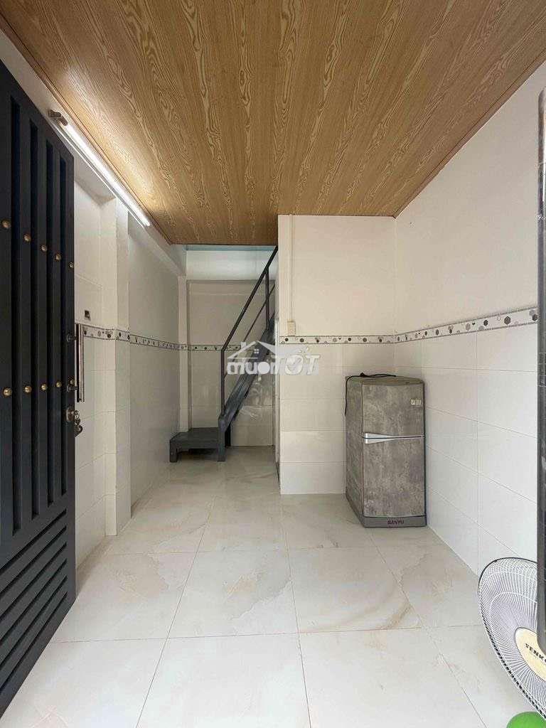Nhà thuê nguyên căn 1pn 1wc ở liền