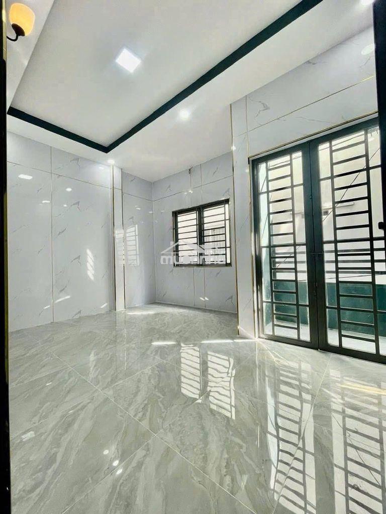 Nhà hẻm xe hơi đường âu dương lân,p2q8,dt 4,5mx8m, 1 lầu,2 pn,2 wc
