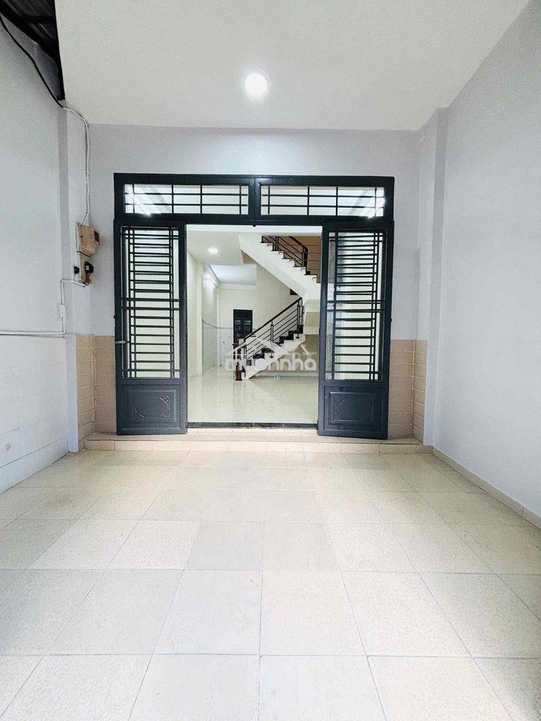 Cho thuê nhà 4x14m 1 trệt 2 lầu 4pn hxh lạc long quân - tân bình - Ảnh 2