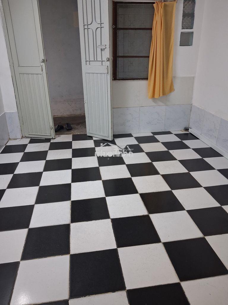 Nhà trần quang diệu,có 1 trệt,1 lầu,máy lạnh. - Ảnh 3