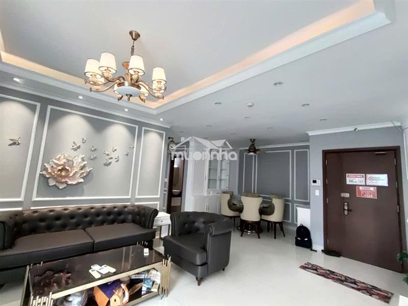 28tr 4pn, mặt tiền bến vân đồn, đầy đủ nội thất, bancony lớn