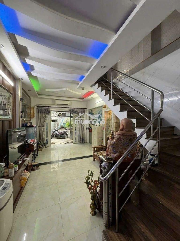 Nhà hẻm 3,75 x 11m 1lầu lạc long quân q11