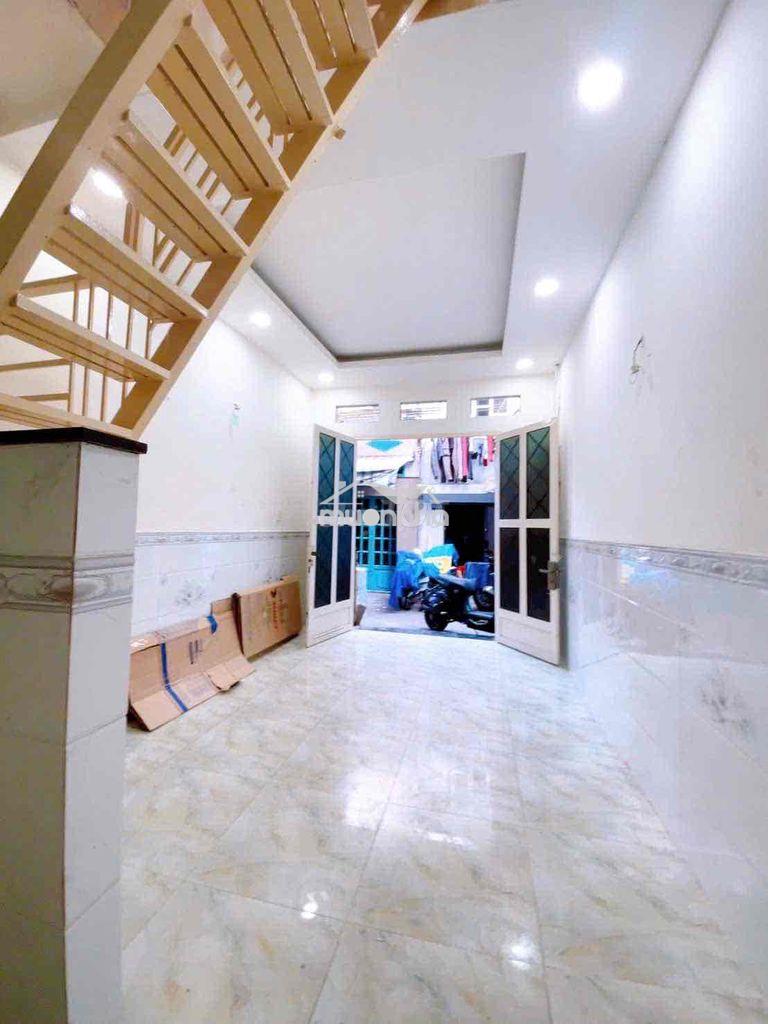 Bán nhà  24m chỉ 2ty990 trên đường đoàn văn bơ. hẻm thông thoáng. - Ảnh 3