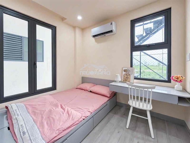Studio cửa sổ trời ngay lê văn lương đầy đủ nội thất