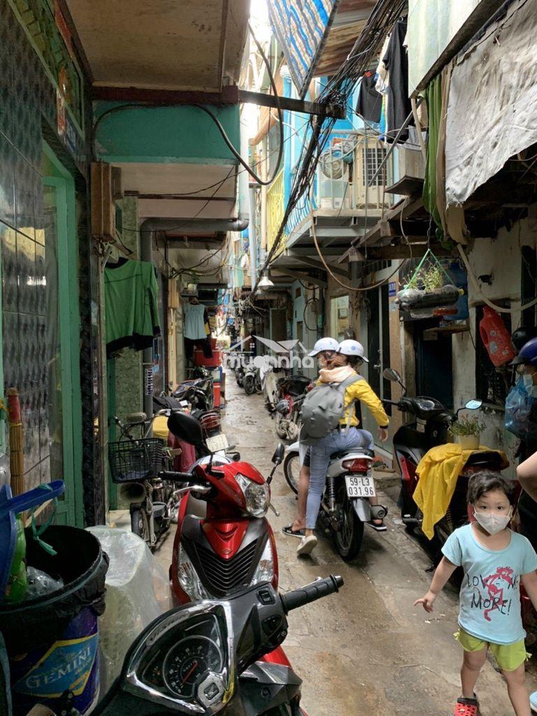 Cho thuê nhà 2 lầu hẻm 3m nguyễn trãi q1