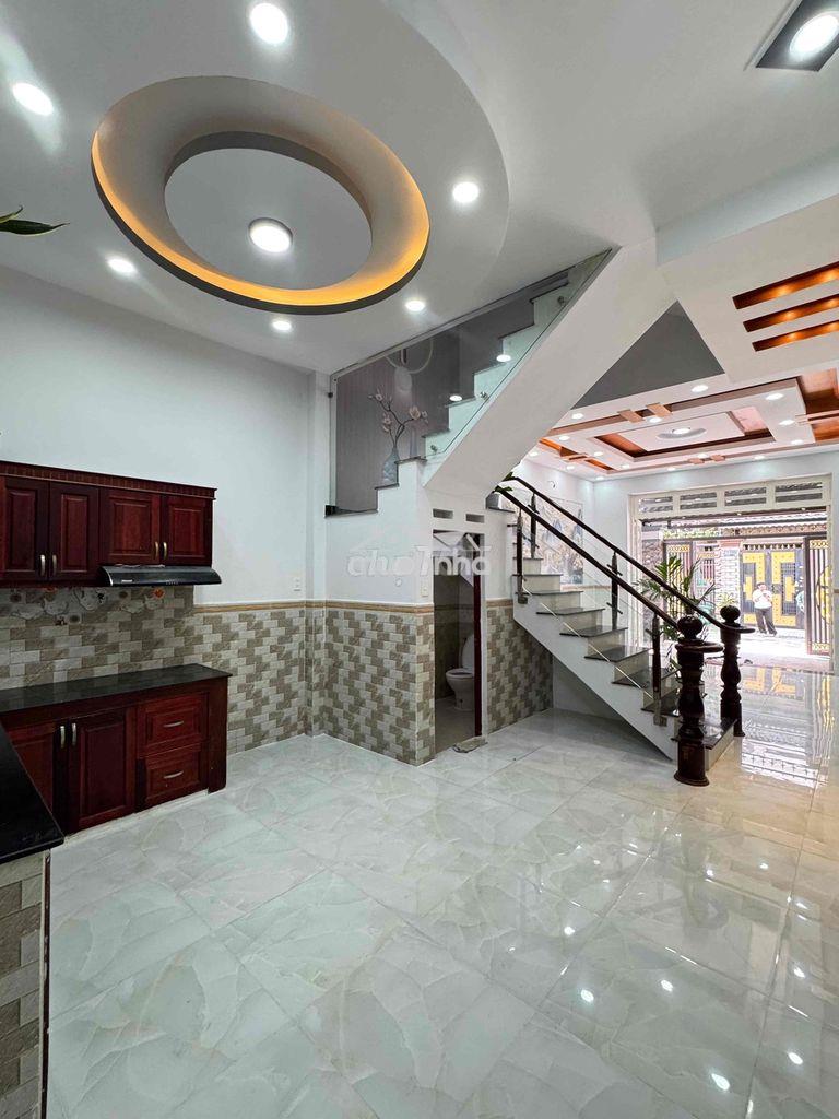 4 tầng ngay chợ bình thành, 60m2 (4.5m x 14m), 4 pn sân thượng, 5ty xí - Ảnh 4