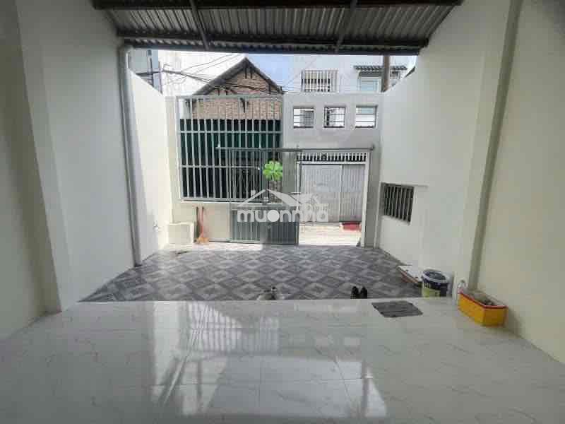 Cho thuê nhà 80m 2pn gần phạm văn đồng