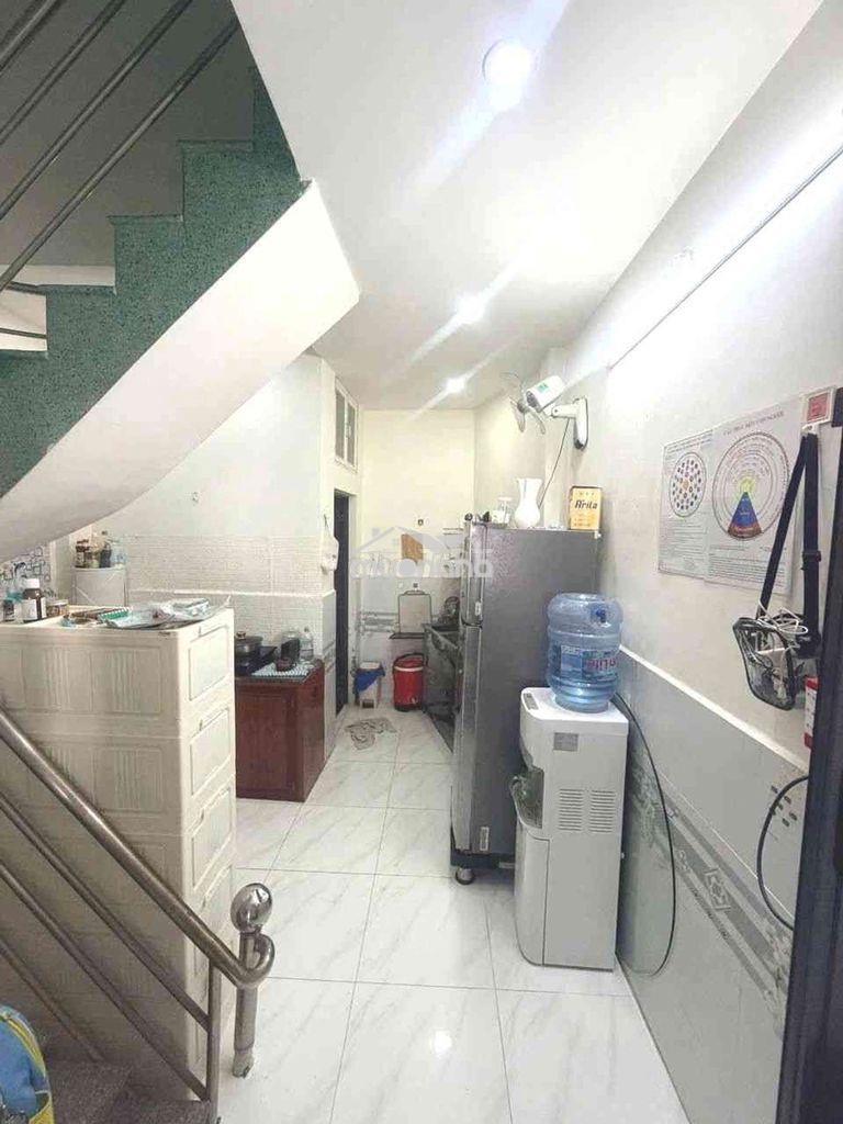 Chính chủ bán nhà hxh 2 tầng 2pn , kdc hiện hữu ,
