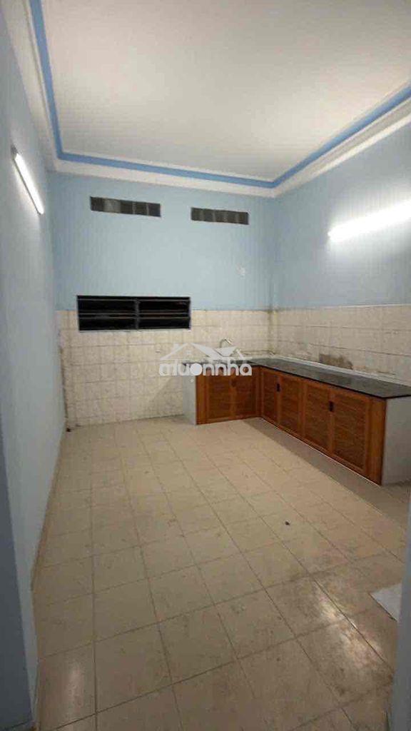 Nhà nguyên căn hẻm xe tải lạc long quân p5 - Ảnh 4