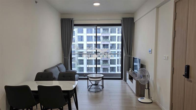 🌟 Cho thuê căn góc, tầng cao, view hồ bơi – lumière boulevard