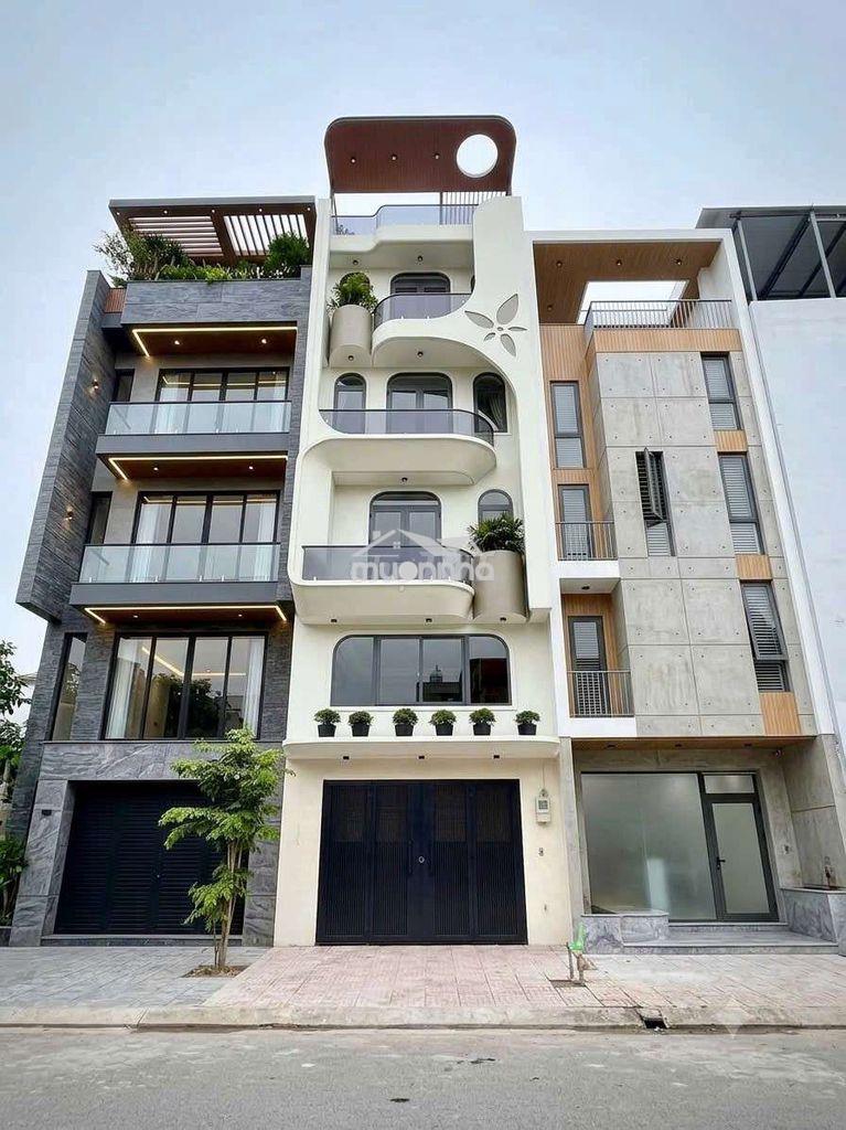 Nhà 5m x 24m. 6 tầng thang máy đẹp mê 1/ ngắn lê văn khương