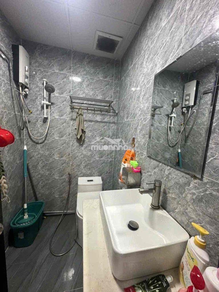 2.95tỷ. 81m2, 3pn, thang máy- c.cư imperial place sát tên lửa - Ảnh 3