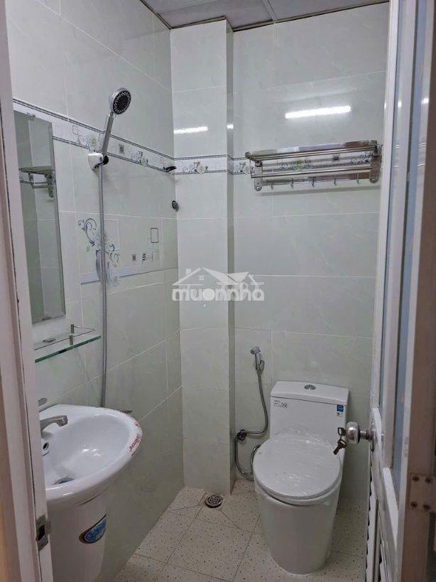 Nhà mới sơn sửa 2pn hẻm xe hơi cmt8 - Ảnh 3