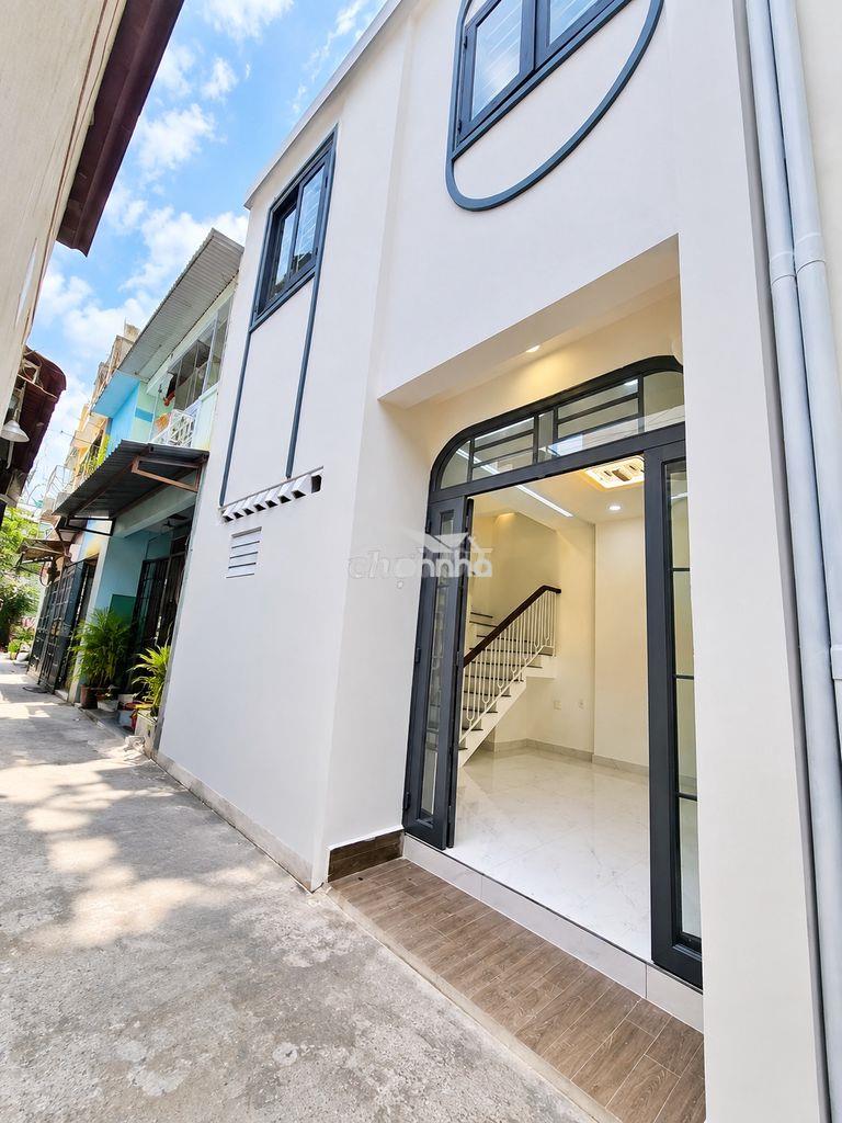 Nhà (dt:5x4,5m) giá 1tỷ030tr còn tl có 2 phòng ngủ ở lê văn khương q12