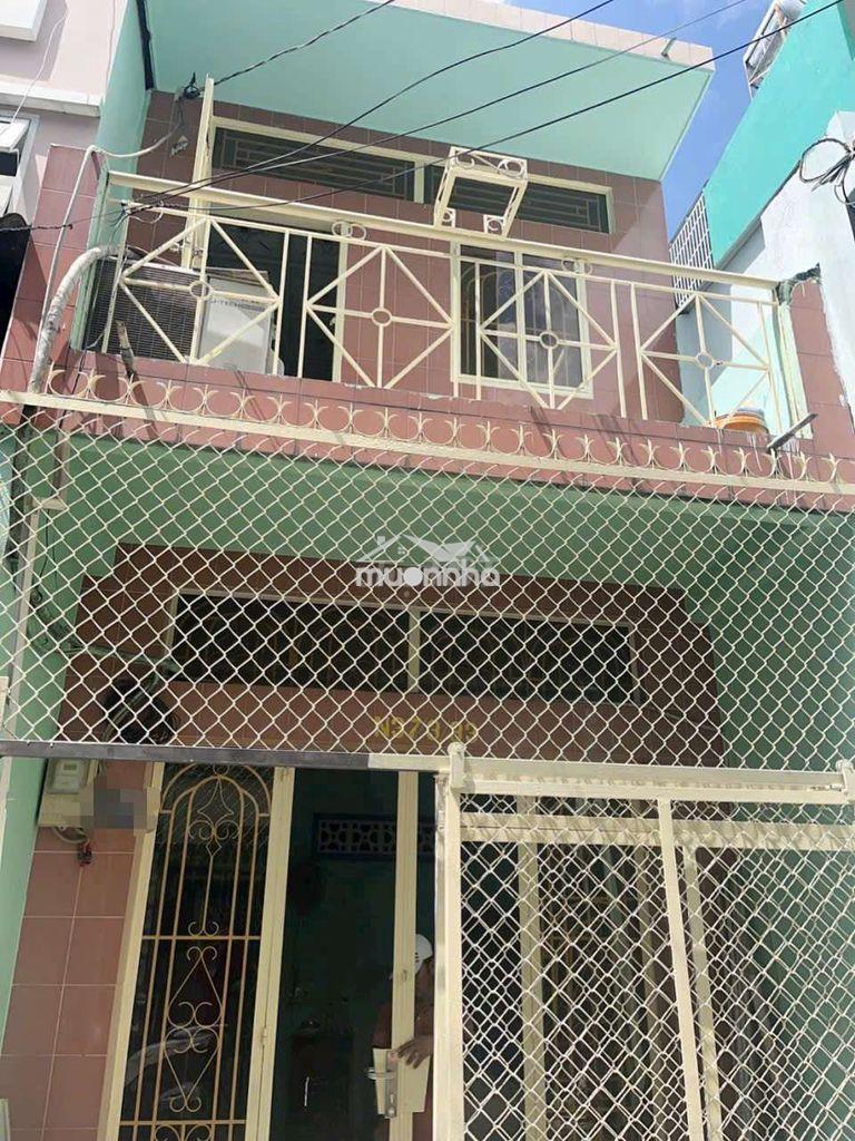 Bán nhà cxpla p12 q6 gần chợ phú định 