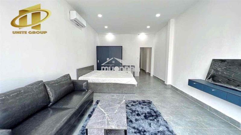 Căn hộ 1 phòng ngủ full nội thất , tách bếp , thang máy tận phòng