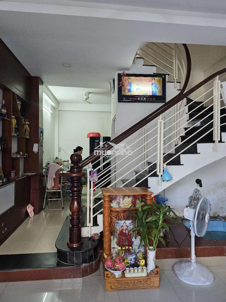 Nhà hẻm an ninh, nhiều phòng ngủ, thích hợp gia đình. - Ảnh 2
