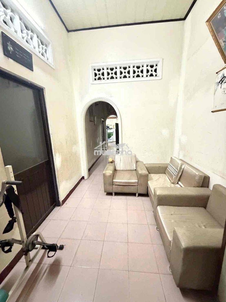 Bán nhà cấp 4 - gần 110m2 đất - khu phan xích long - gần mặt tiền - Ảnh 2