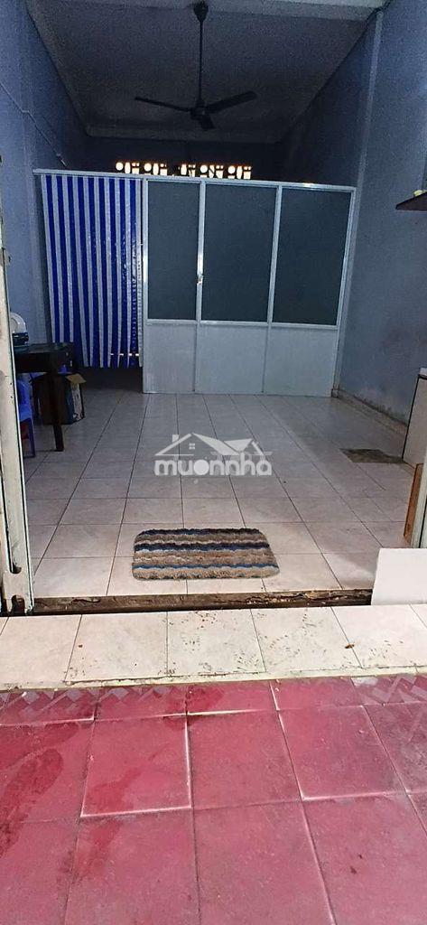 Nguyên căn, trong chợ xóm mới, 3.6x25m, 2pn 2wc ở kinh doanh ok
