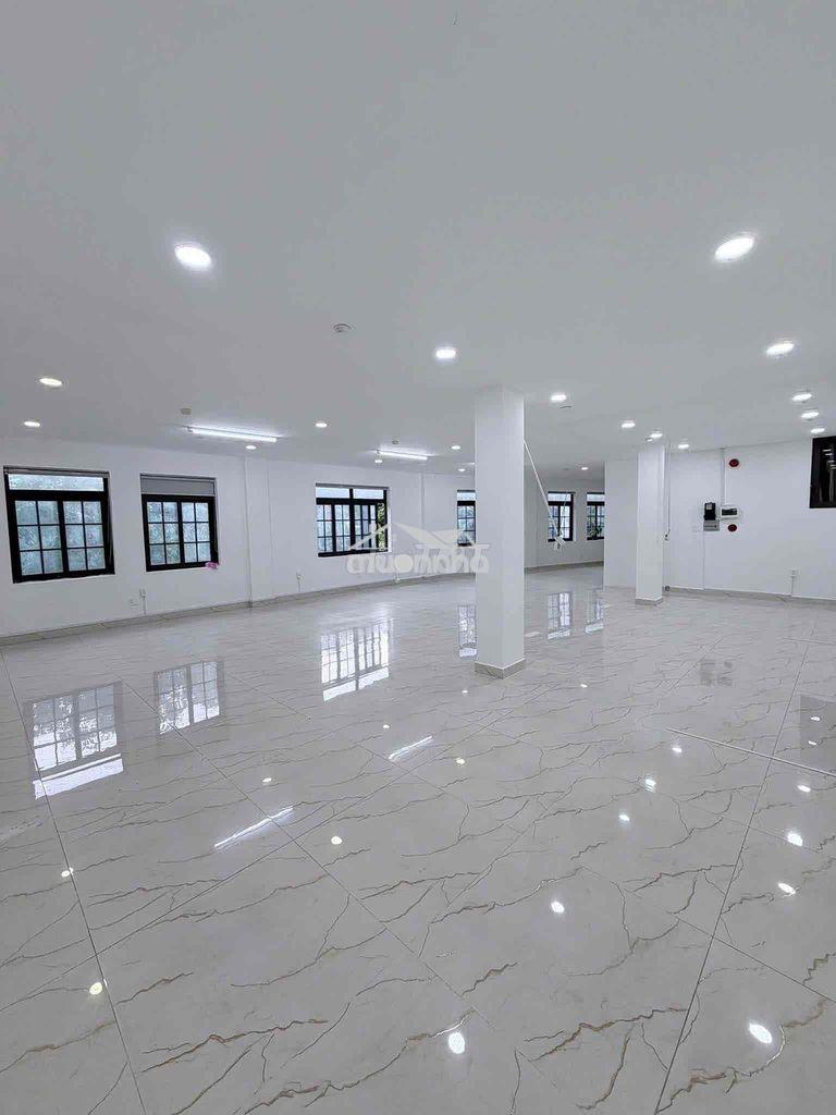 Văn phòng 130m2 mặt tiền đường vĩnh khánh, gần tôn đản - Ảnh 2