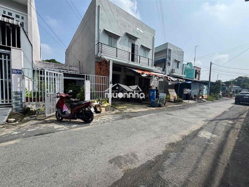 Nhà diện tích lớn, đường nhựa rộng, có bao ra tên