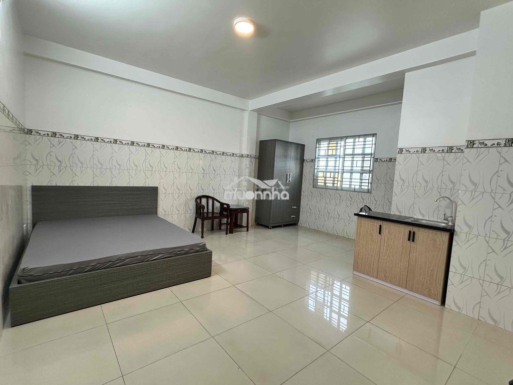 Cho thuê chdv full nội thất , thang máy , cửa sổ , chỗ oto , kề bhx - Ảnh 4