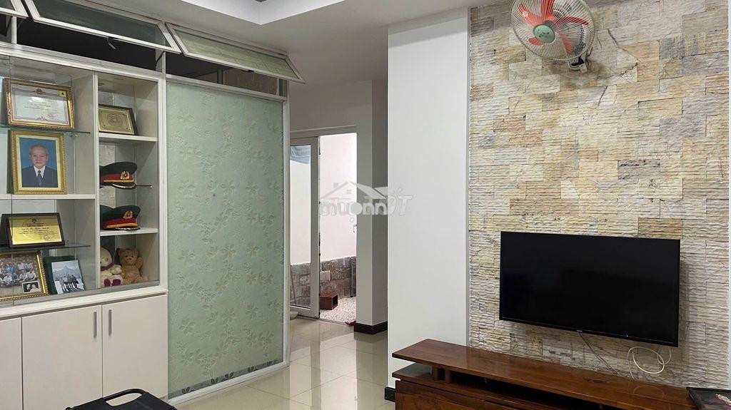 Chính chủ bán căn hộ full nội thất - Ảnh 2