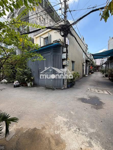 Nhà lê đức thọ, 4x12, lầu đúc, 3 phòng ngủ, máy lạnh, hẻm thông xe hơi
