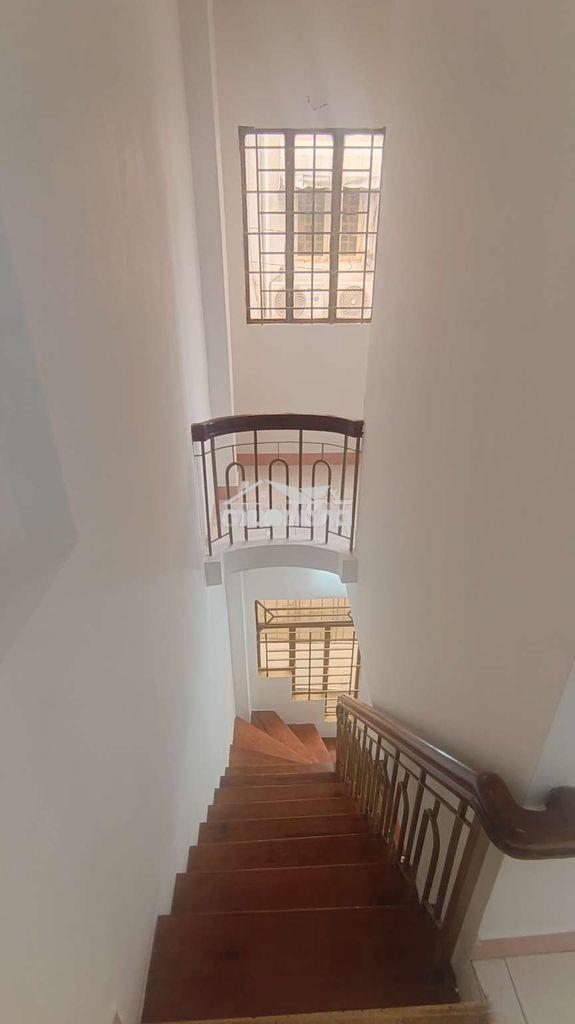 Bán gấp nhà phú nhuận, giáp q1, 41m2, 2pn, 2wc