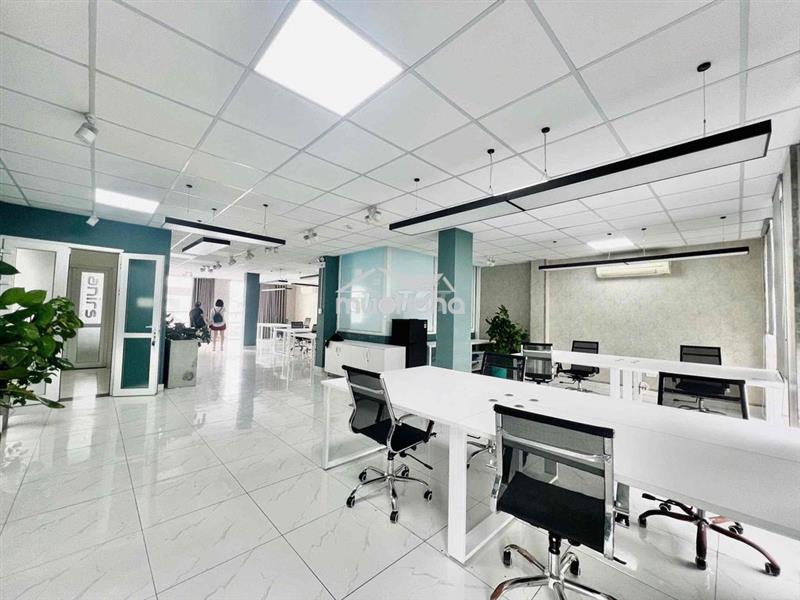 Cho thuê sàn văn phòng 150m2 - chỗ đậu oto 20 xe máy - khu k300 lotte