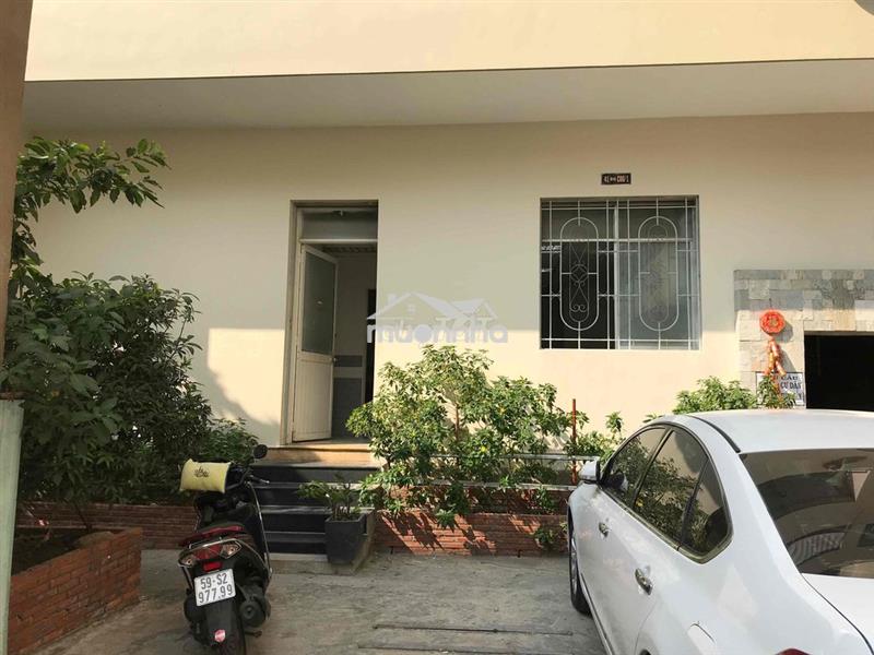 Cần bán gấp tầng trệt chung cư 115 tân cảng