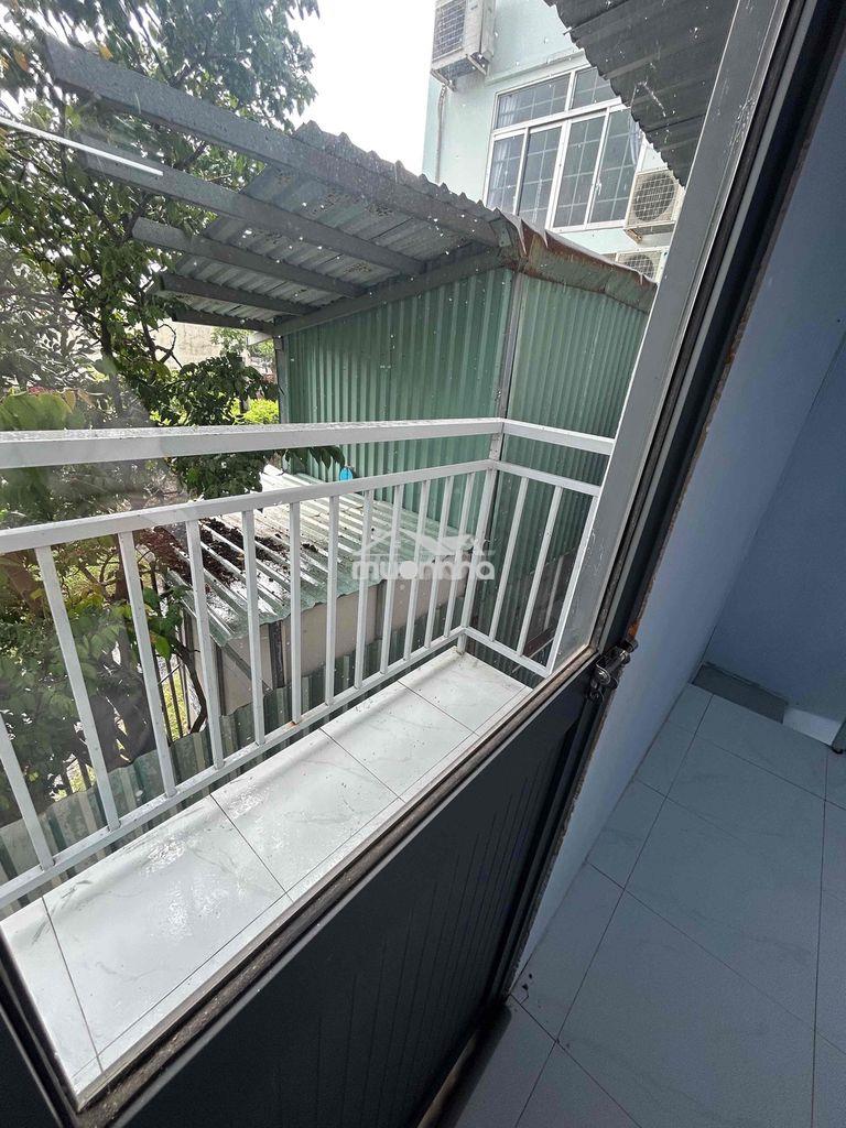 Nhà bán hẻm xe hơi- ngay gần chợ trường - Ảnh 4