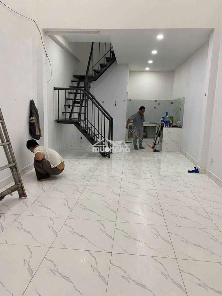 Cho thuê nhà h8m đường tân kỳ tân quý 4x12m, gác lững, 2pn,giá 9 trieu - Ảnh 2
