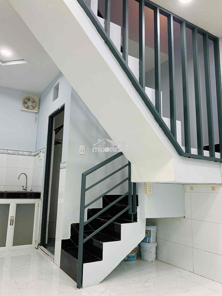 Tôi bán nhà 34 m2, 1 trệt. 1 lầu, 2 pn, tuyêt đẹp, quận 7 - Ảnh 2