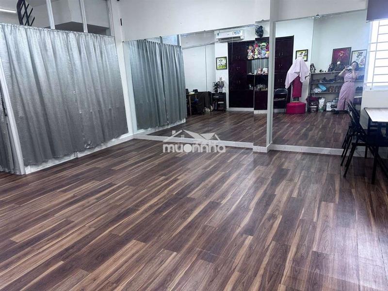 Phòng tập máy lạnh quận 10 cho thuê