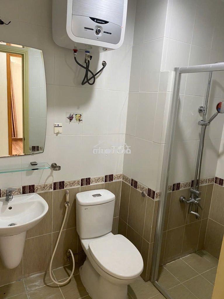 Chuê căn chung cư hưng phát 1 , 2pn giá 9,5tr
