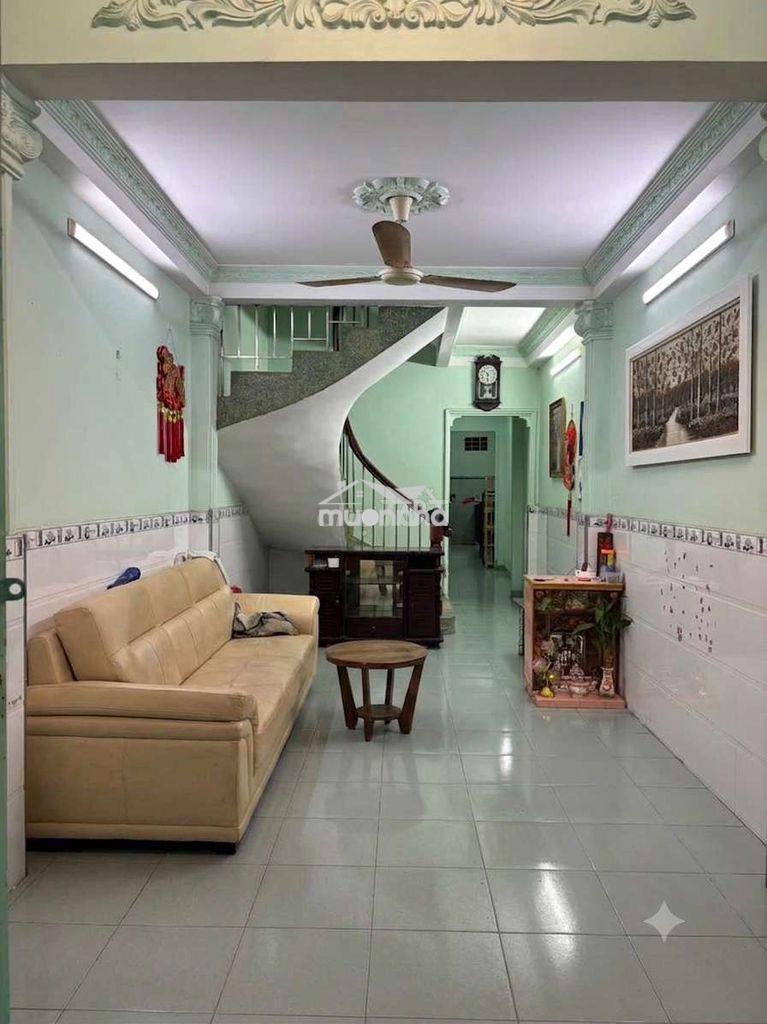 Nhà 70 m2, quận 8,  gần cao lỗ, 3 tầng, 3,2x22 m, giá chỉ nhỉnh 6 tỷ. - Ảnh 2