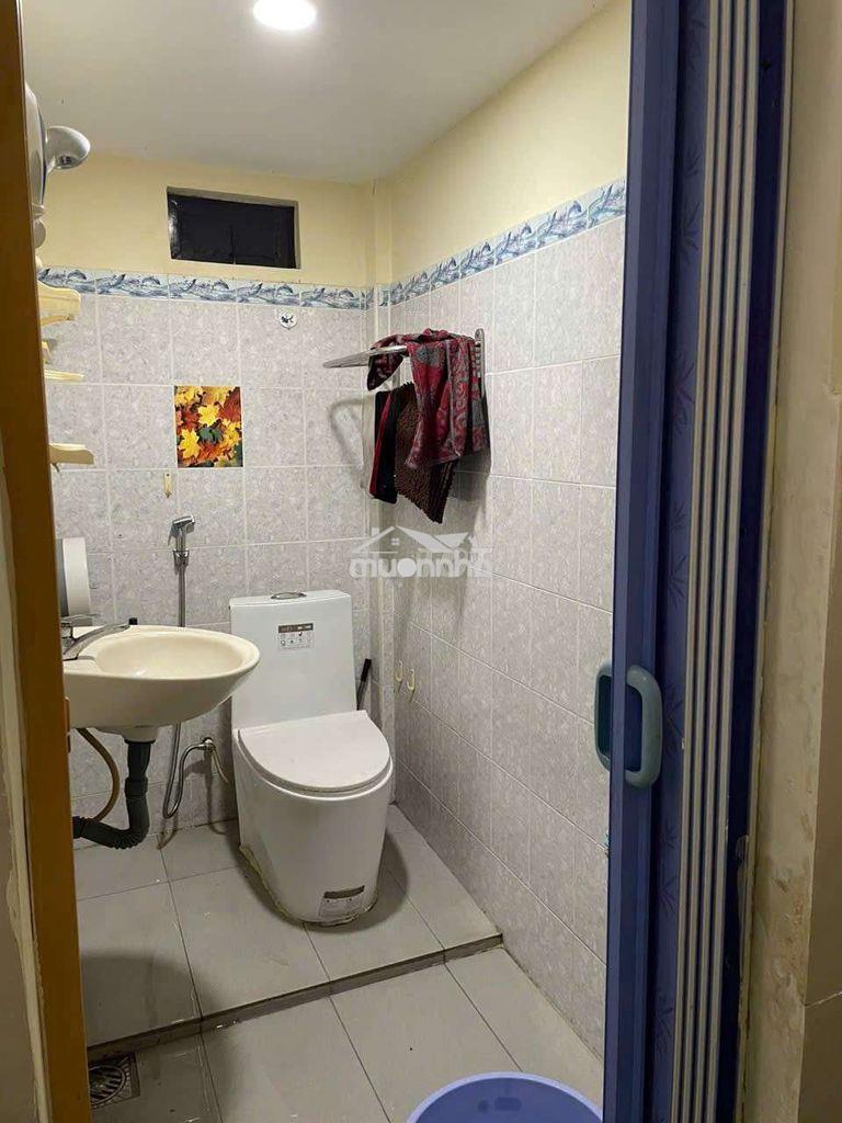 Cho thuê nguyên căn nhà hẻm cao thắng tt q10 - Ảnh 4