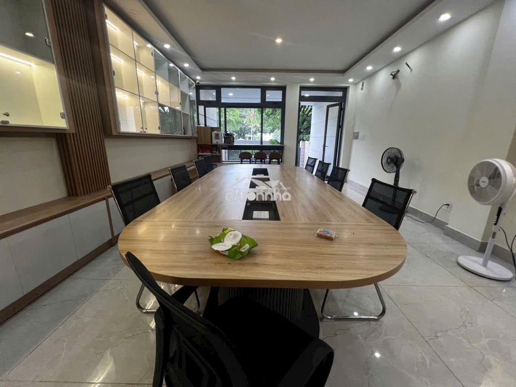 Cho thuê văn phòng tầng trệt kdt vạn phúc city 10tr nội thất như hình - Ảnh 4